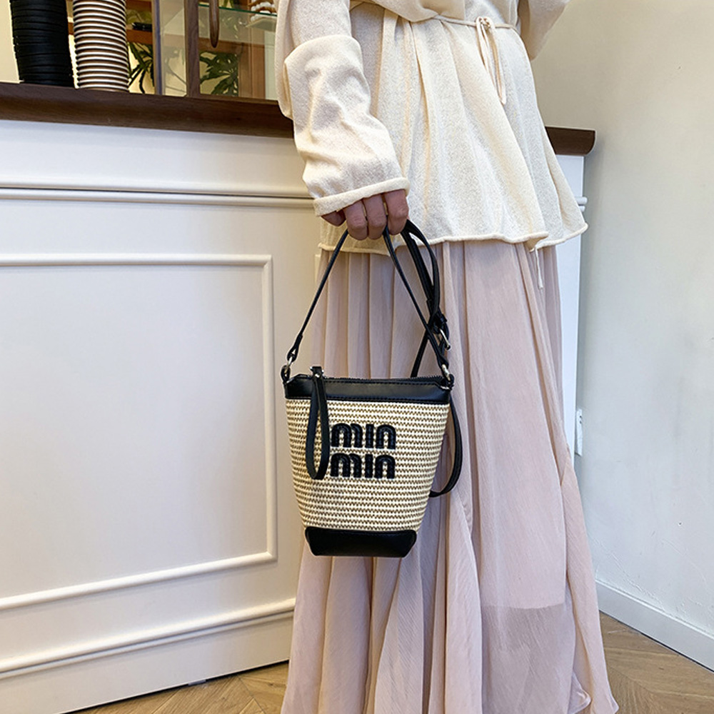 Fashion Contrasting Color Wove - Women Bags 2026 Trends 评论和价格