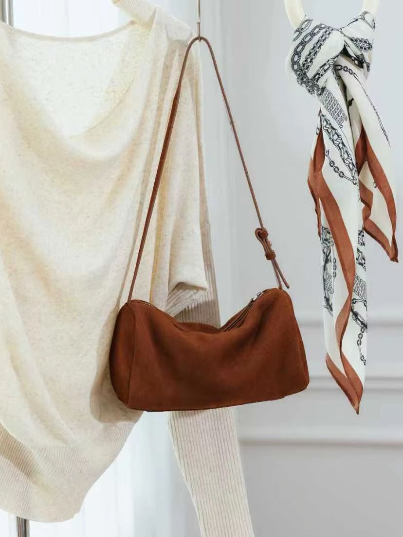 Matte Suede Cow Leather Cylind - Women Bags 2026 Trends 评论和价格