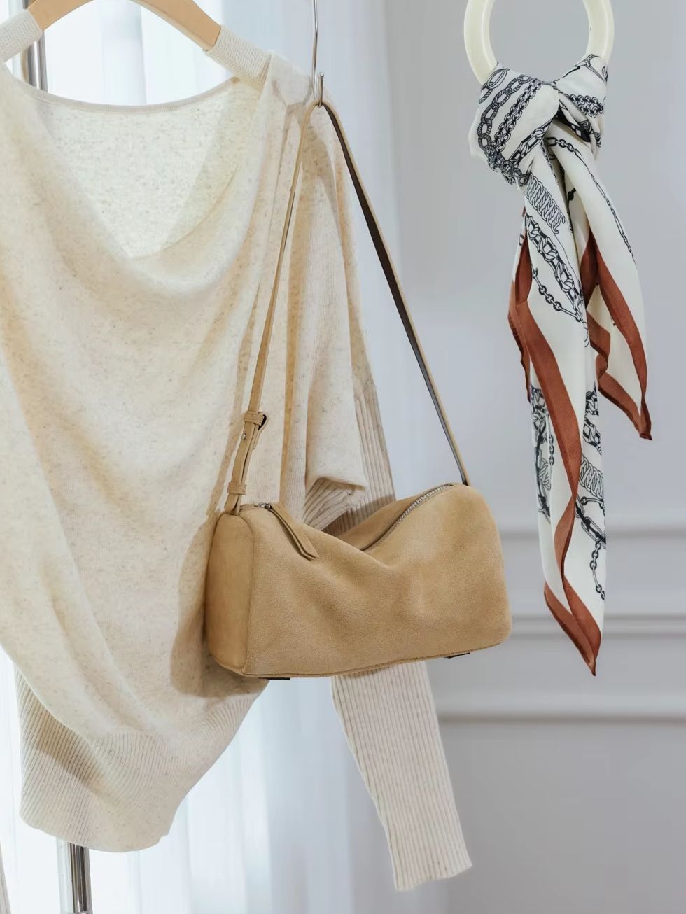 Matte Suede Cow Leather Cylind - Women Bags 2026 Trends 评论和价格