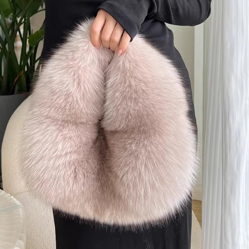 Fashion Soft Plush Half Moon B - Women Bags On Sale 评论和价格
